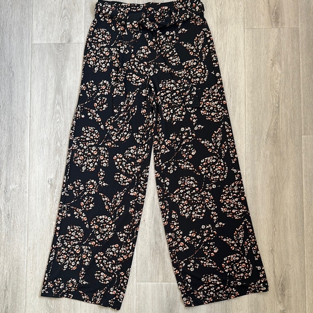 White House Black Market Floral Wide-Leg Pants - Black and Cream size XS